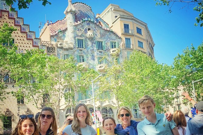 Ramblas, Old Town, Gothic and Gaudi Architecture Walking Tour - Barcelona Cathedral and Plaça Sant Felip Neri