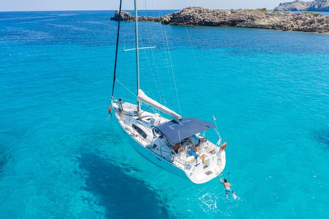Refreshing Private Sailing Tour in Barcelona (max 11 persons) - From the Golden Fish to Open Water