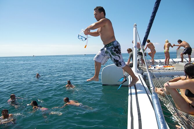 Relax Sailing Catamaran along the Costa Daurada - Sailing out from Passeig de Miramar in Cambrils