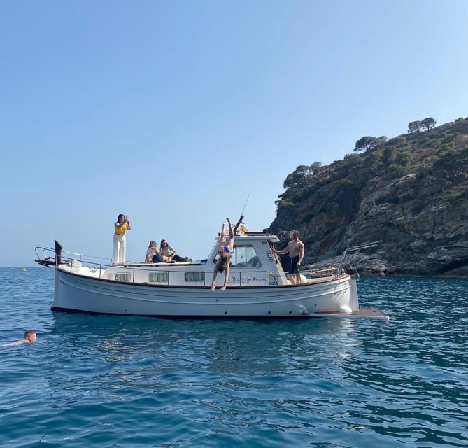 Roses boat trip Special: snorkeling in Cap de Creus - Seeing Cap de Creus from the water