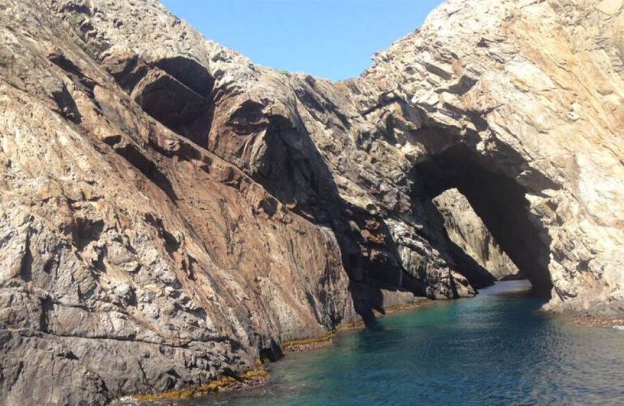 Roses: Cap de Creus & Port Lligat Boat Tour w/ Cadaqués Stop - One and a half hours in Cadaqués