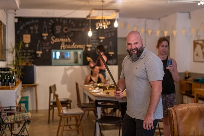 Sabre the Moment: Cava Sabrage Class in Barcelona - Your turn with the sabre