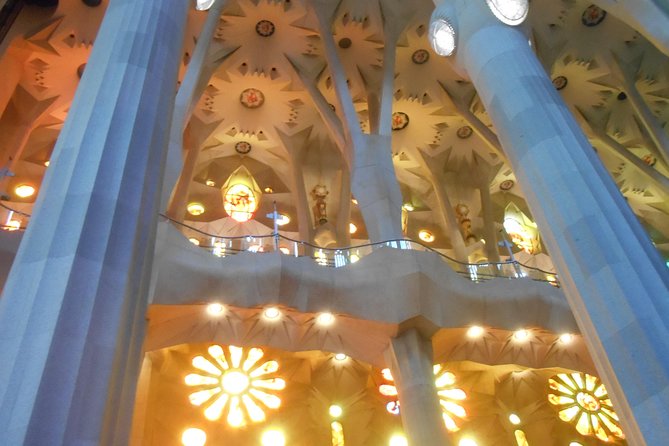 Sagrada Familia and Barcelona Highlights: Private Guided 4-Hour Driving Tour - Gaudí’s two great houses, La Pedrera and Casa Batlló