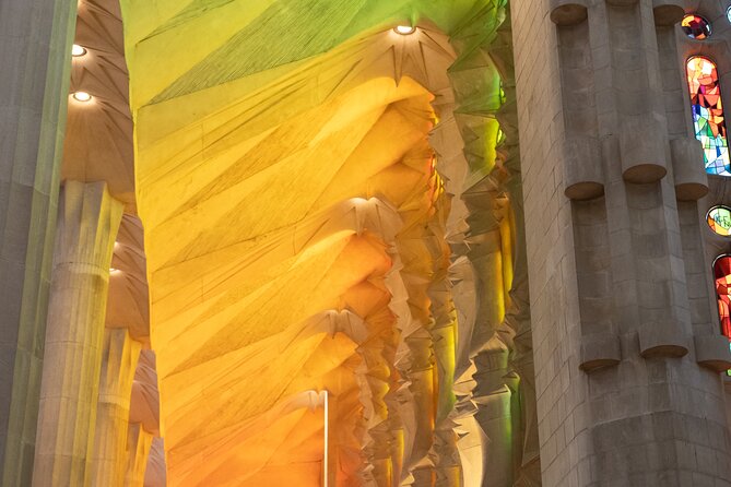 Sagrada Familia and Guell Park Private Tour - Afternoon timing, pickup, and the shape of the day