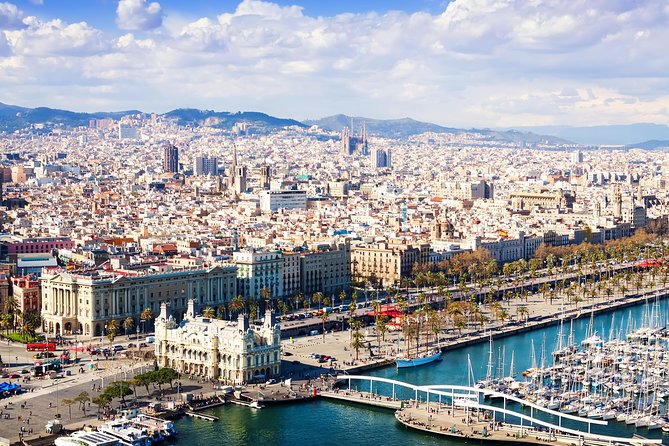 Sagrada Familia and Old Town Private Tour with Hotel Pick-up - Timing, language, and practical limits