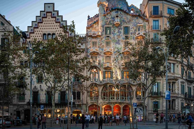 Sagrada Familia & Barcelona Small Group Tour with Hotel Pick-up - The Gothic Quarter, where Barcelona gets personal