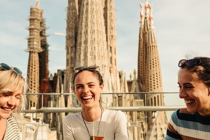 Sagrada Familia Closing Time Tour with Rooftop Views - What skip-the-line access is worth here