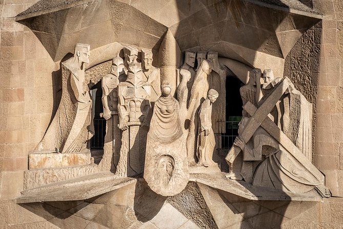 Sagrada Familia Evening Private Tour with Expert Guide - Why an evening Sagrada Familia visit works