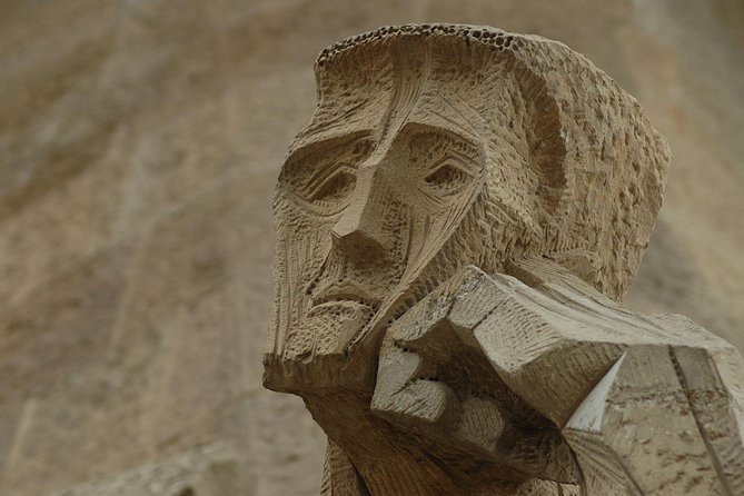 Sagrada Familia Evening Private Tour with Expert Guide - Where the experience can go wrong