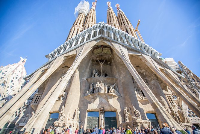 Sagrada Familia Fast Track Guided Tour - Why the Sagrada Familia deserves a guided visit