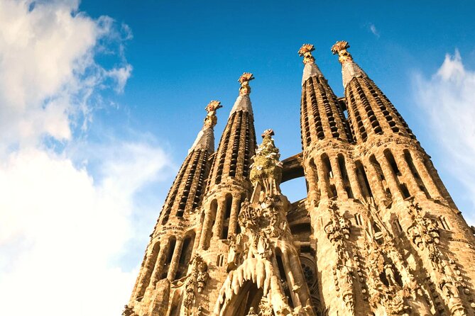 Sagrada Familia : Guided tour inside Skip the line! - Stained glass and the changing light