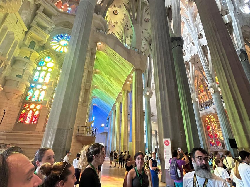 Sagrada Familia Guided Tour with Skip-the-Line Entry Ticket - Meeting at the souvenir shop near Access A