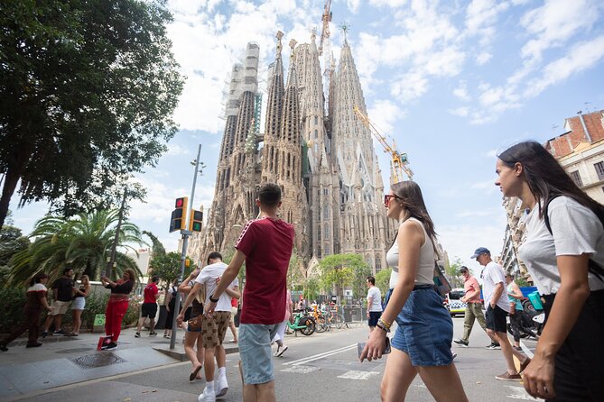 Sagrada Familia Guided Tour with Skip the Line Ticket - Inside the basilica, where colored light does the talking