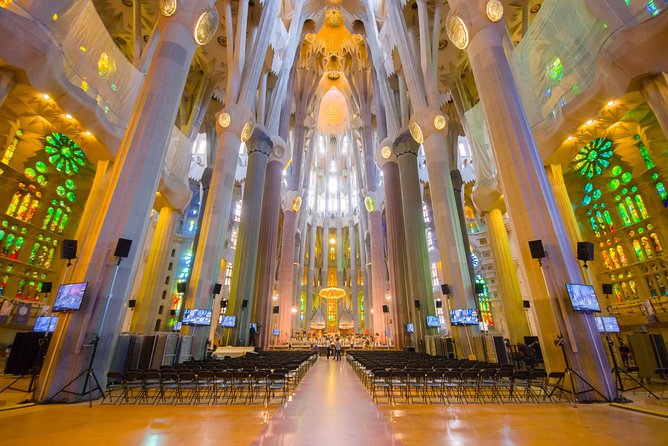 Sagrada Familia Guided Tour with Towers Access - Meeting at Emporio Souvenirs on Carrer de Mallorca