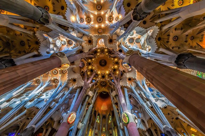 Sagrada Familia & Montserrat Small Group Tour with Hotel pick-up - One day, three very different Barcelonas