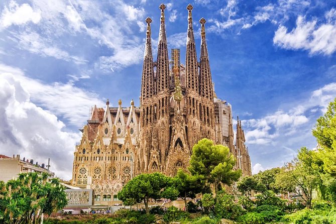 Sagrada Familia & Park Güell Optional: Small Group Tour - Why This Gaudí Tour Makes Sense