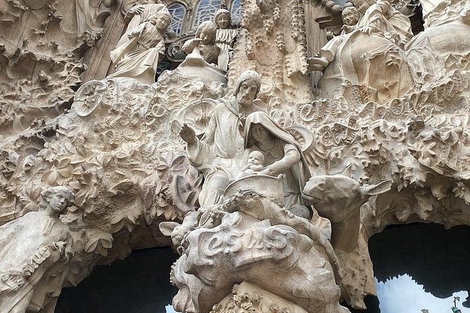 Sagrada Familia Private Tour with Expert Guide - Entering the basilica with skip-the-line admission