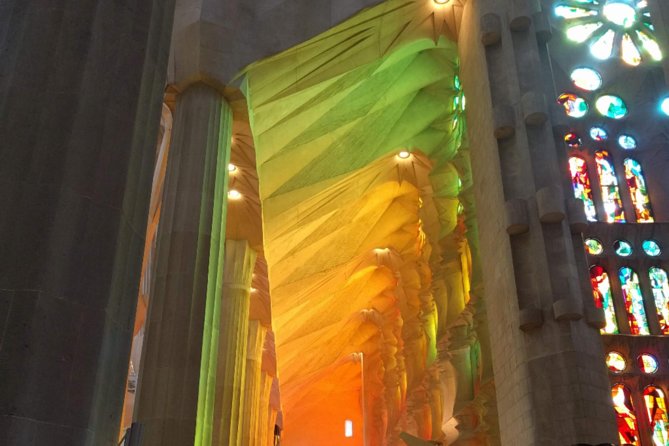 Sagrada Familia Skip-the-Line Private Tour with Guide - Meeting at Avenida de Gaudí
