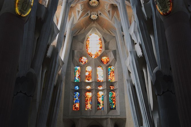 Sagrada Familia Skip the Line Tour Optional Small Group - Inside the basilica: the tour’s visual high point