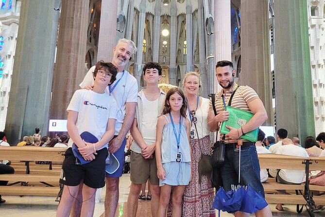 Sagrada Familia: Small Group Tour, hotel pick-up with Fast-Track - Meeting your guide at Sagrada Familia