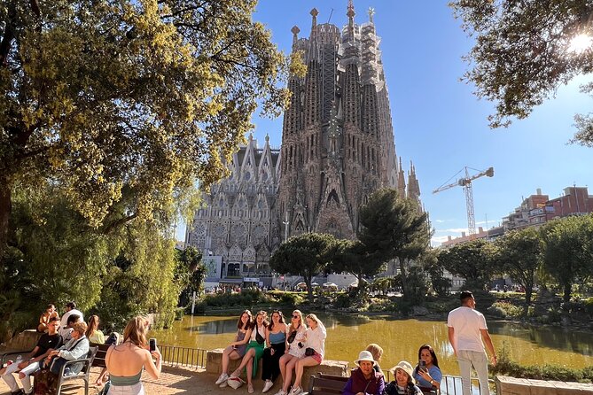 Sagrada Familia Tour with Express Entry and Local Guide - The guide makes the difference
