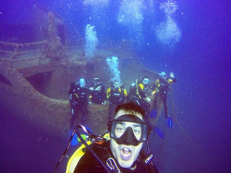 Salou: Fun Scuba Dive with Instructor (No License Needed) - The safety briefing comes first