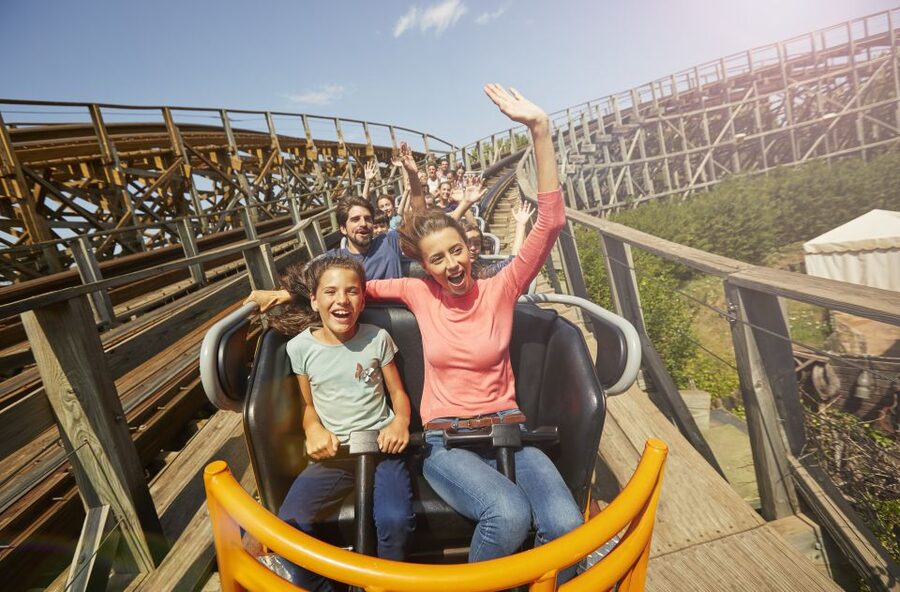 Salou: PortAventura, Caribe Aquatic & Ferrari Land Passes - Timing your visit around heat and crowds