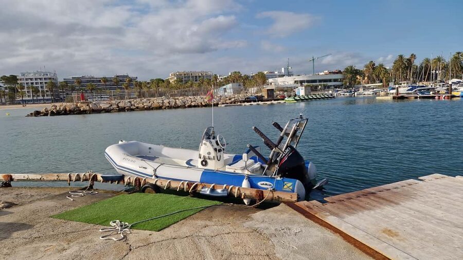 Salou: Private Zodiac Boat Trip Through the Coves of Salou - A private Salou boat ride, not a standard cruise