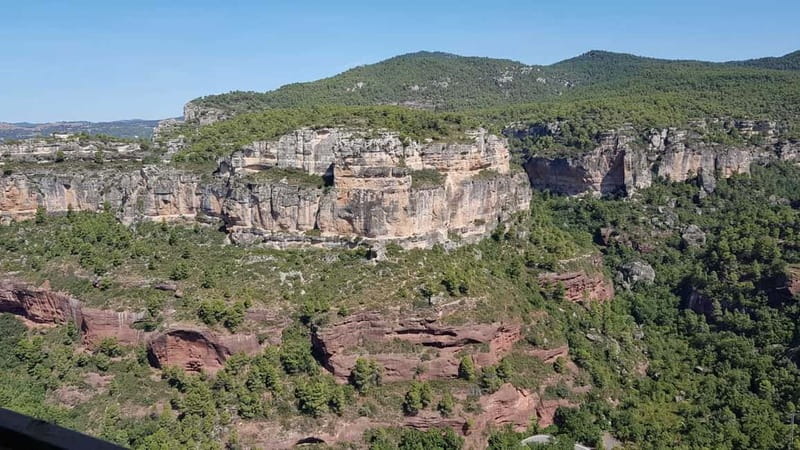 Salou: Siurana Medieval Village Guided Tour w/ Hotel Pickup - A closer look at the Romanesque church and village streets