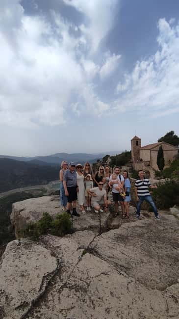 Salou: Siurana Medieval Village Guided Tour w/ Hotel Pickup - What you can realistically do in one hour