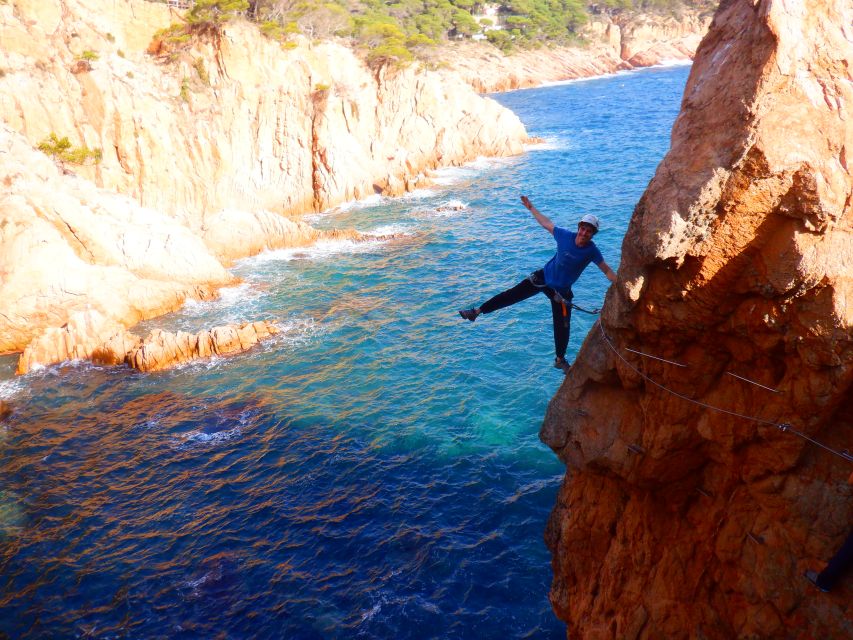 Sant Feliu de Guixols: Climb Via Ferrata Cala del Molí - Getting fitted with equipment and learning the basics