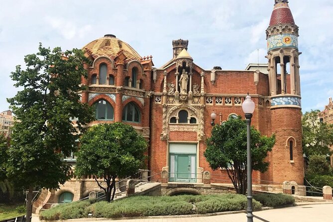 Sant Pau Art Nouveau Site Skip The Line | Sant Pau Hospital - Gardens that explain the hospital’s purpose