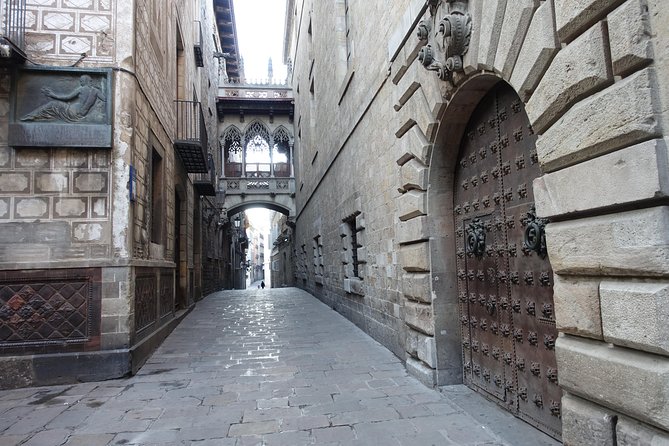 Savor Spain: Food, Wine, History & Culture Small Group Tour in Old Barcelona - Who will get the most from this tour