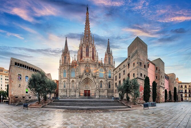Self-Guided Audio Tour - Legends of the Gothic Quarter - The voice, pacing, and limits of recorded narration
