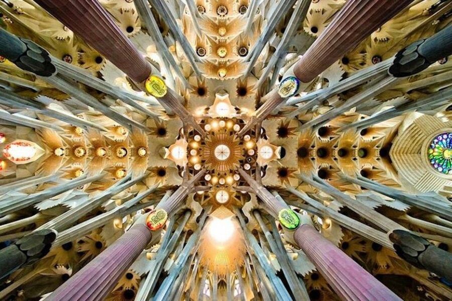Semi-Private Barcelona Gothic, Parc Guell & Sagrada Familia - What the small-group setup changes