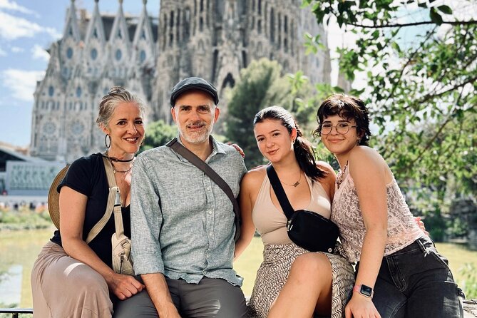 Sightseeing by Bike & Photo Shooting - Barcelona Cathedral and the final return