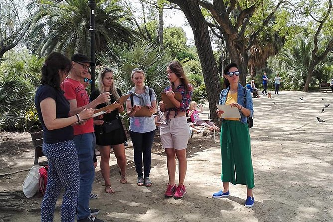 Sketching workshops in Barcelona for everyone - Plaça de l’Àngel and the walk to your drawing spot