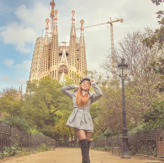 Skip-the-Line Barcelona & Montserrat Tour with Pick-up - Pickup, group size, and the day’s pace