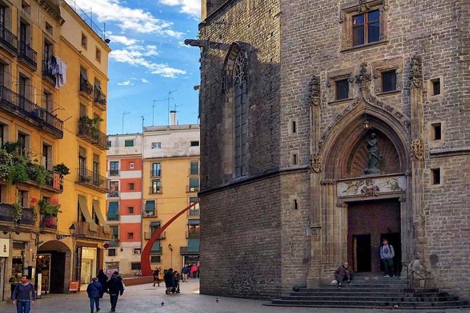 Small Group Barcelona Walking Tour, Flamenco Show & Tapas Dinner - Why this evening works well in Barcelona