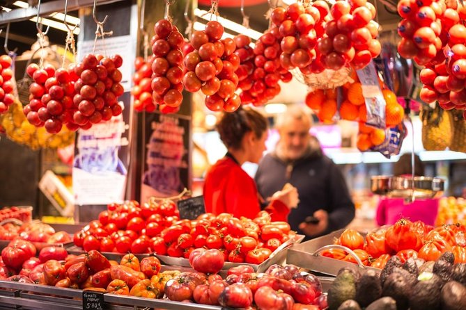 Spanish Oysters, Cava and Ibérico Ham at Barcelona’s La Boqueria Market - Meeting Lucy at 9:30 in Ciutat Vella