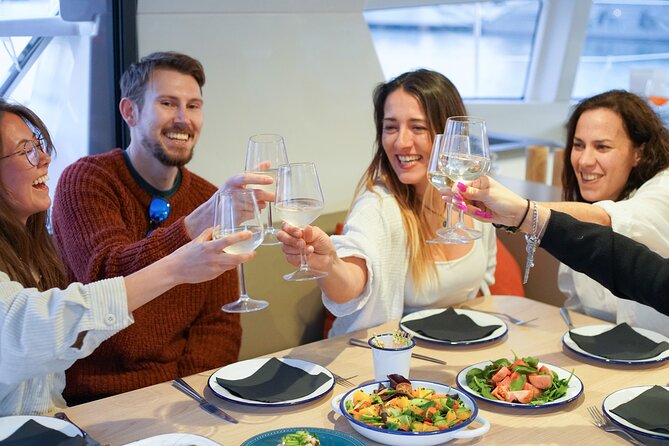 Sunset Catamaran: Small Group, Drinks, Snacks & Dinner Upgrade - Comfort, seating, and weather concerns