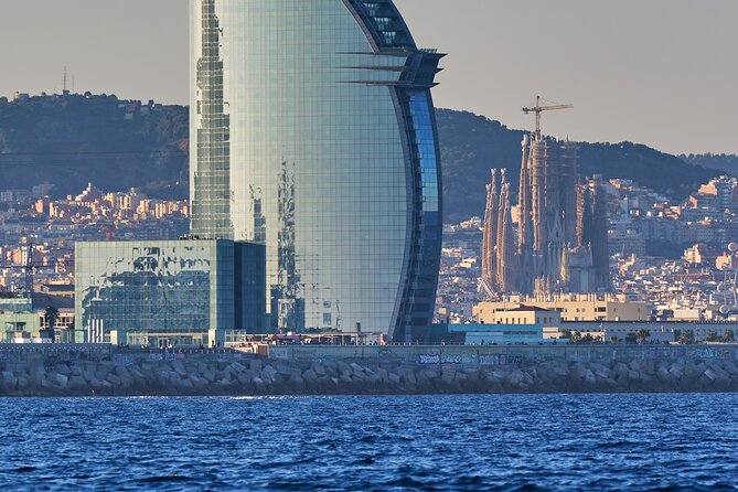 Sunset Sailing Cruise in Barcelona led by Young & Local Captain - Who will enjoy this cruise most