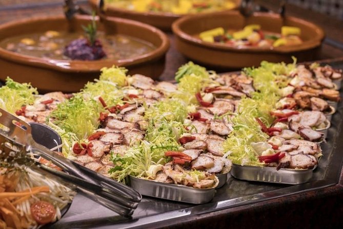 Tablao Flamenco Cordobes on Rambla Barcelona with Dinner Option - The food service before the show
