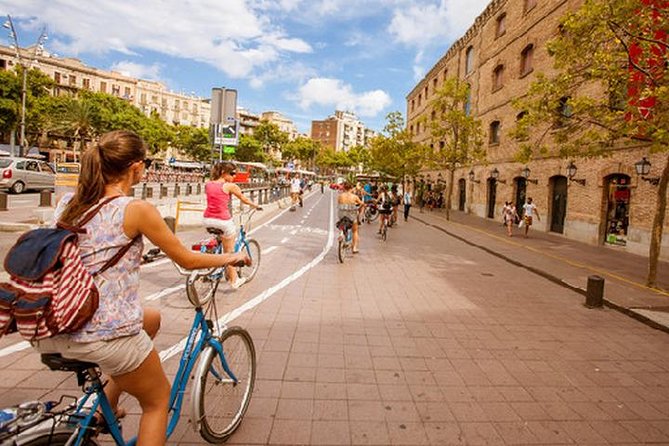 Tapas Bike Tour Barcelona - Ciutadella Park and the Arc de Triomf