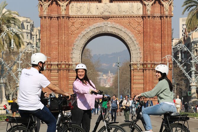 Tapas Tasting Bike/E-Bike Tour in Barcelona - Guide, Group Size, and Pace