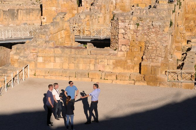Tarragona Highlights Private Tour - Old Tarragona: Narrow Streets and Noble Houses