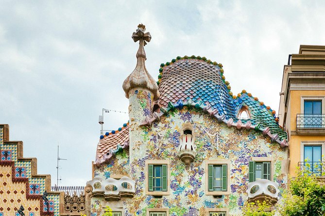 The Beauty of Barcelona by Bike: Private Tour - Casa Batlló and Palau Güell by bicycle
