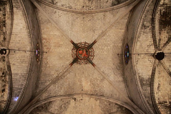 'The Cathedral of the Sea' Walking Book Tour - Barcelona Cathedral and the route’s final Gothic note