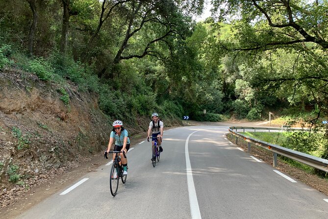 The hills around Barcelona by roadbike, private tour. Pick up/drop off included. - Who should book this ride?