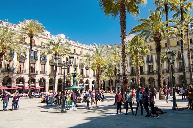 "The Shadow of the Wind" Novel Walking Tour - Finding the fictional Sempere and Sons